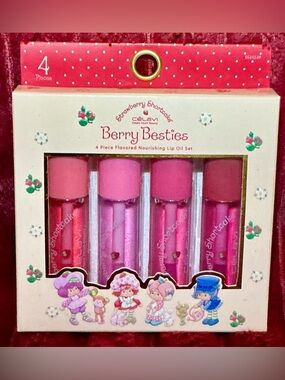 Berry Besties Strawberry Shortcake 4-Piece Lip Oil Set - Pink Shades